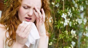 What precautions should be taken in pollen allergy?